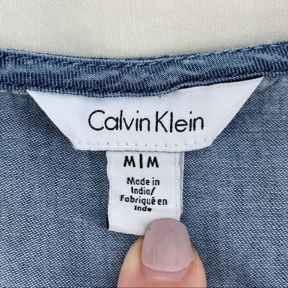 Calvin Klein Fading Split Tye Die Hi-Low Top - Picture 4 of 7